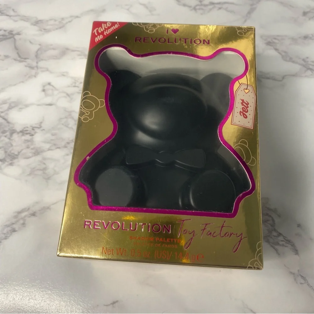 I Heart Revolution Teddy‎ Bear Eyeshadow Palette Jett